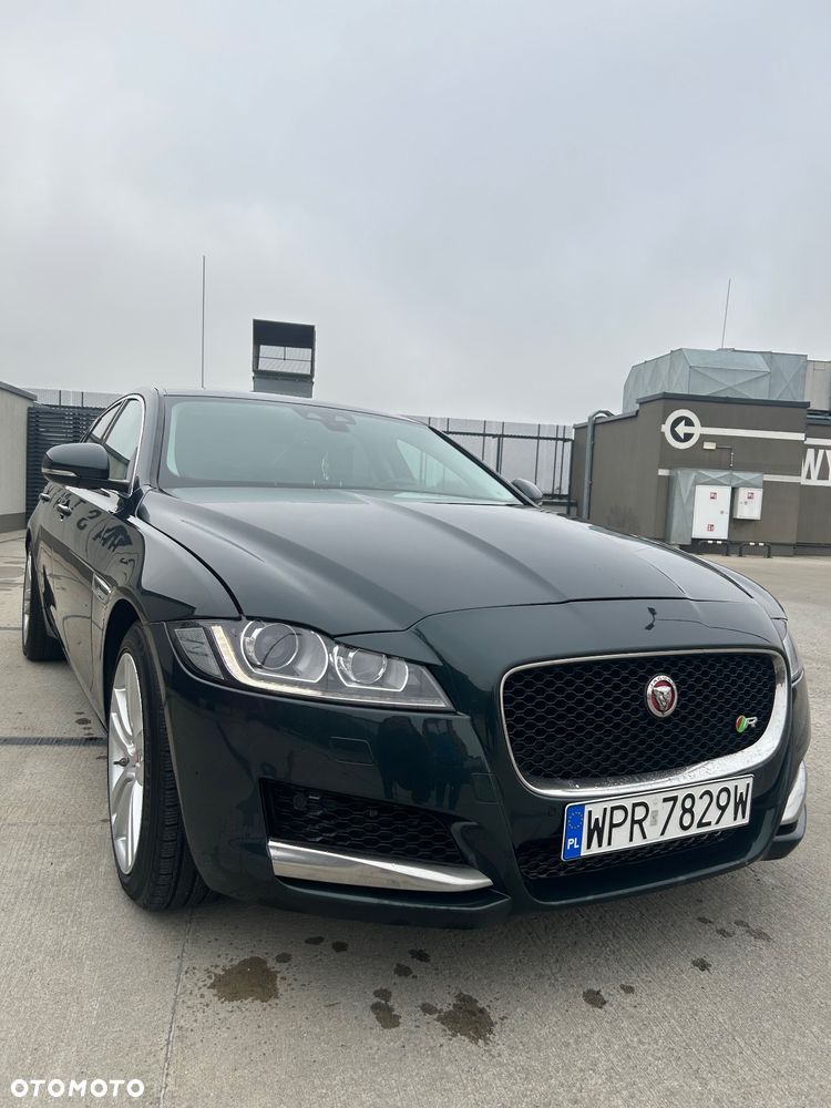 Jaguar XF 30d R-Sport - 4