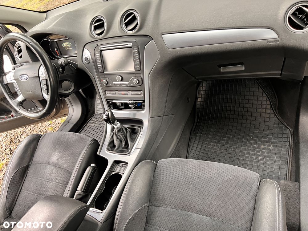 Ford Mondeo - 14