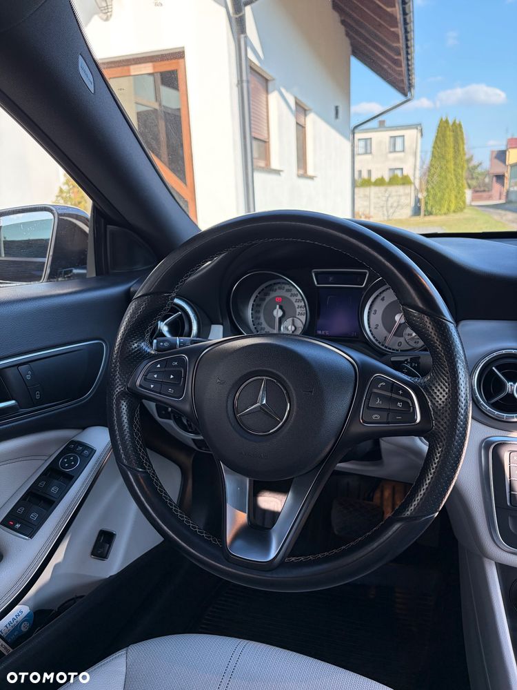 Mercedes-Benz CLA - 17