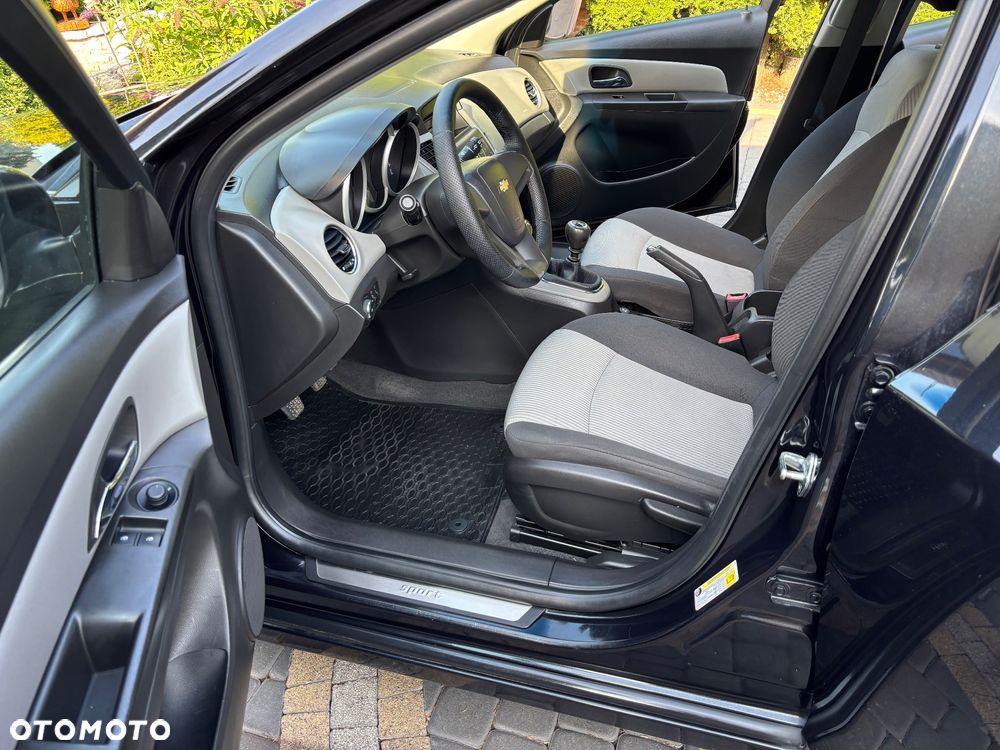 Chevrolet Cruze 1.6 LS - 14