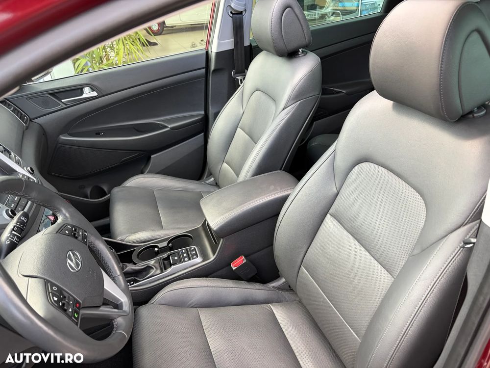 Hyundai Tucson 1.6 T-GDi 4WD 7DCT Luxury - 23