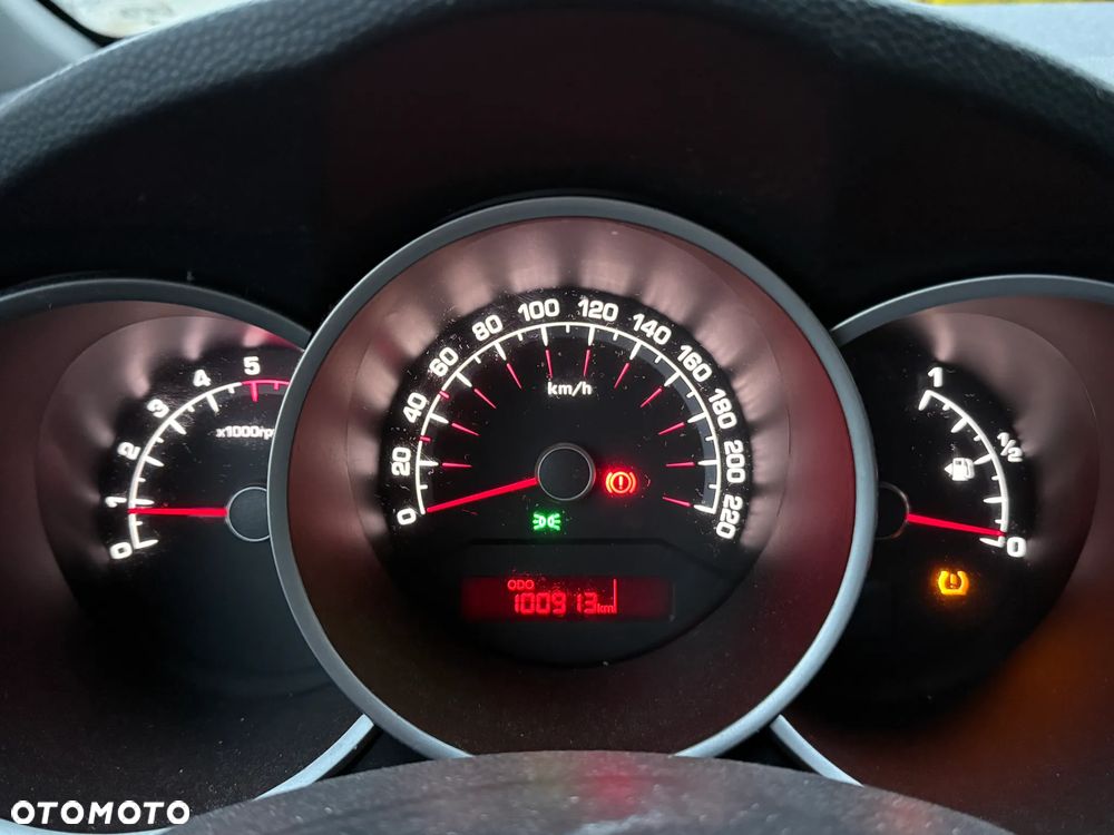 Kia Venga 1.6 CRDi 128 Platinum Edition - 11