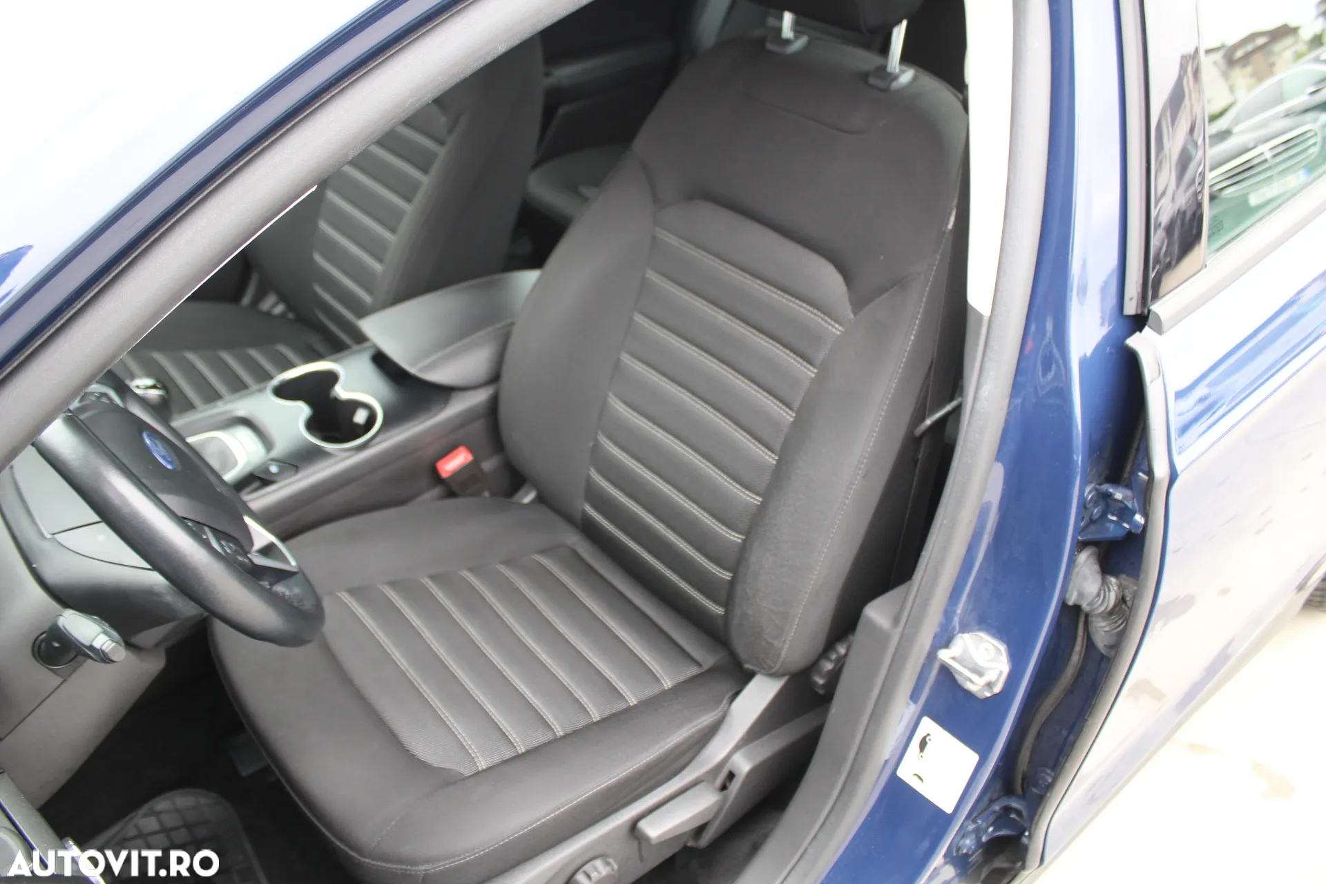 Ford Mondeo 2.0 TDCi Business - 9