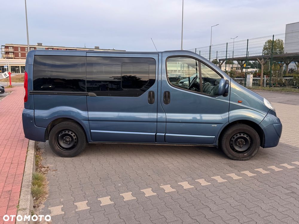 Opel Vivaro 2008 photo 2