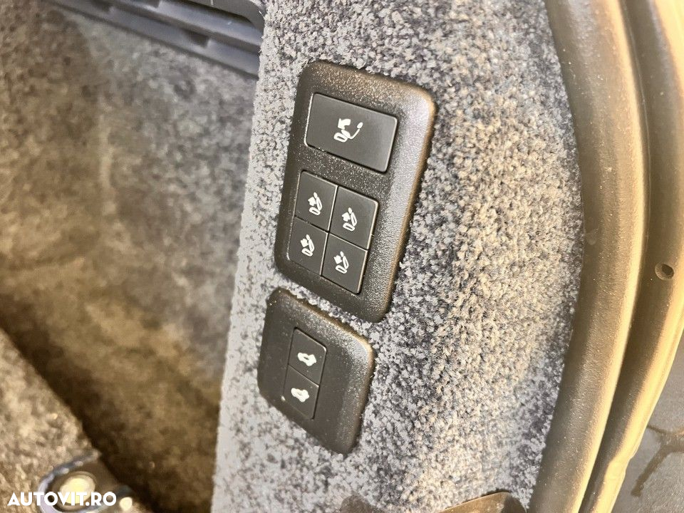 Land Rover Range Rover - 32