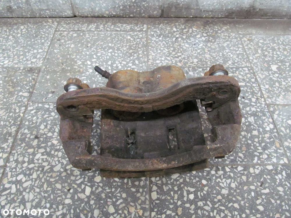 ISUZU N35 N GRAFTER NPR L ZACISK HAMULCOWY PRZOD PRAWY 07-18 - 2