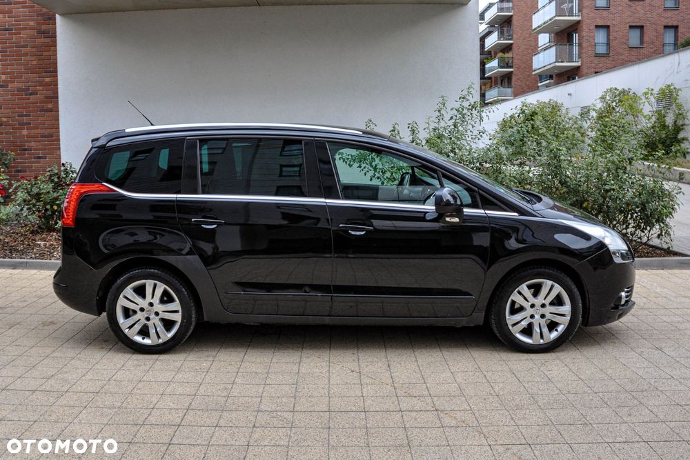Peugeot 5008 - 5