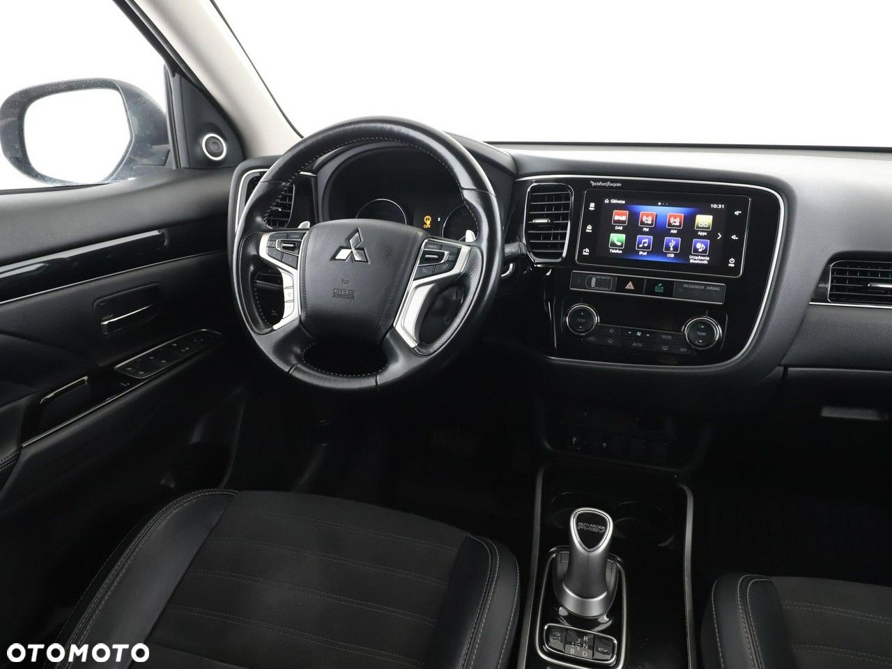 Mitsubishi Outlander 2.4 4WD Plug-In Hybrid - 16
