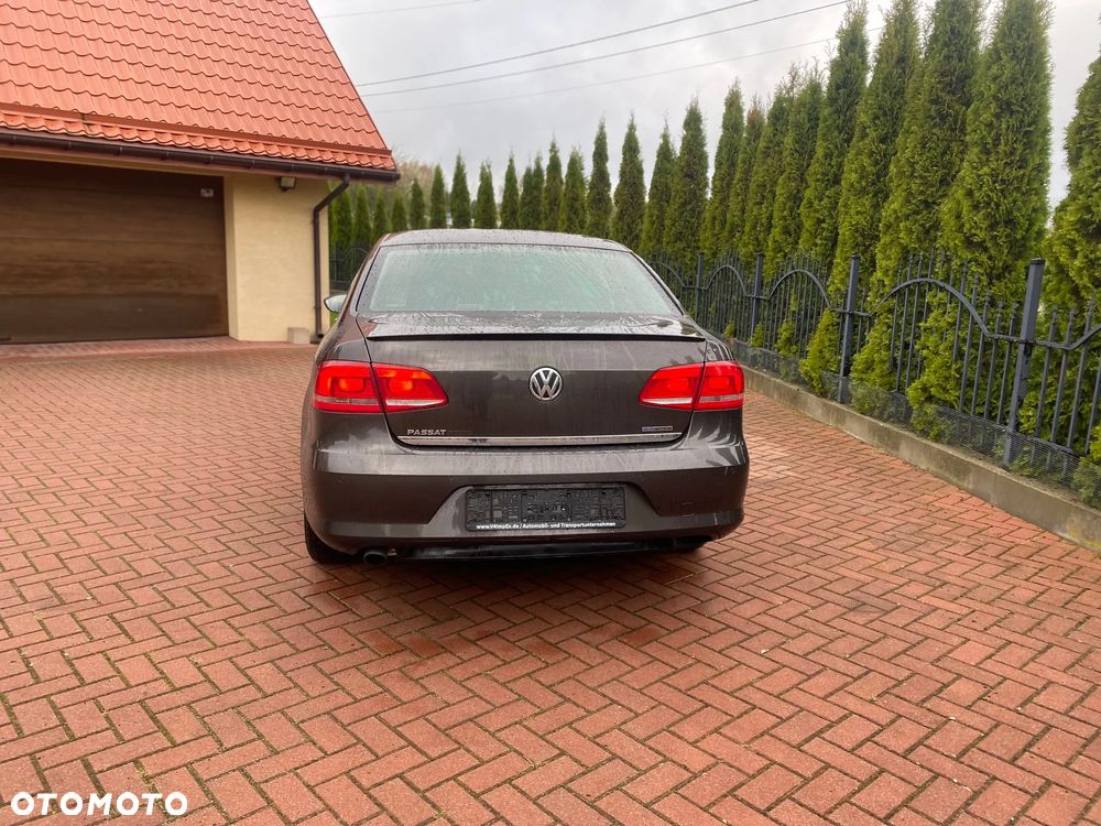 Volkswagen Passat 1.6 TDI Comfortline - 6