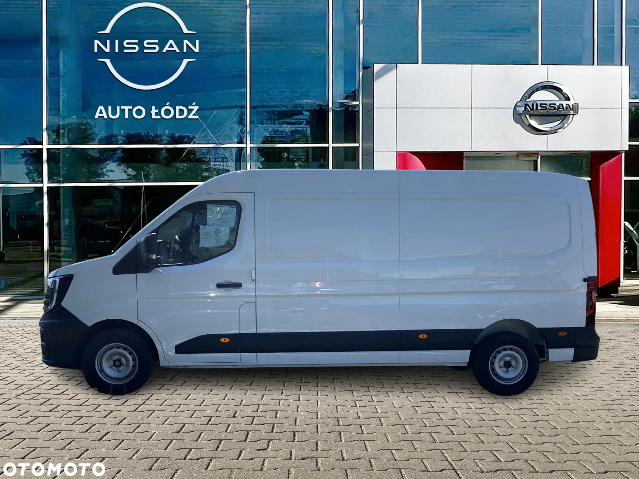 Nissan Interstar - 2