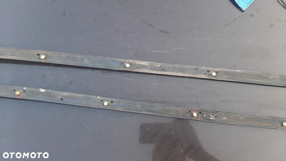 MERCEDES W108 LISTWA TYLNY BŁOTNIK LEWY PRAWY - 7