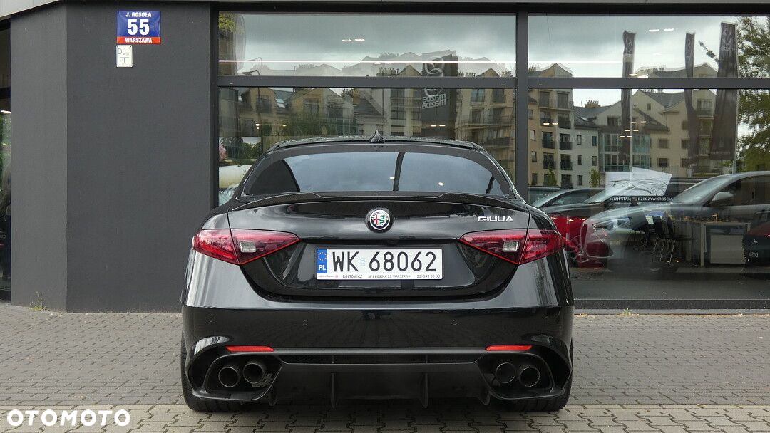 Alfa Romeo Giulia 2.9 Bi Turbo V6 Quadrifoglio - 2