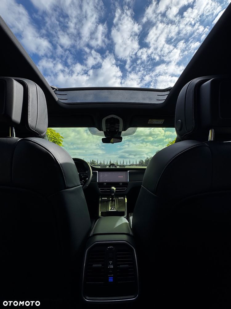 Porsche Macan T - 6