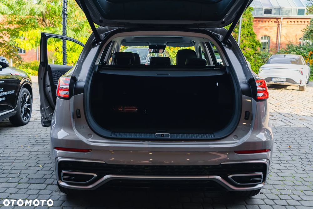 Hongqi HS5 2.0T Executive AWD - 37