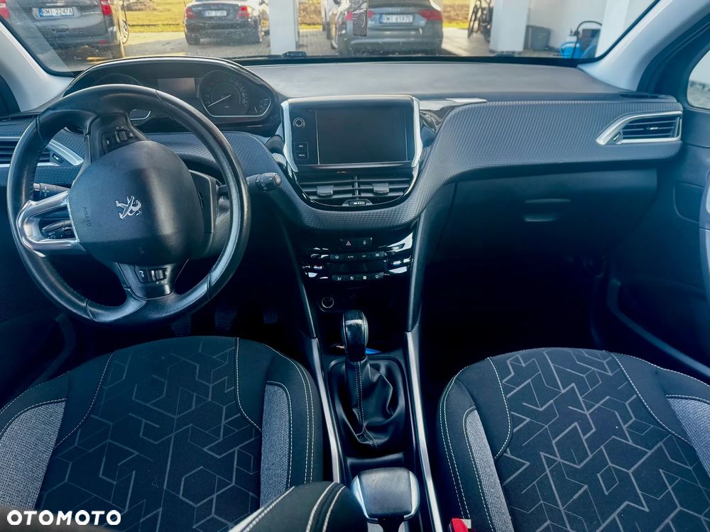 Peugeot 2008 - 5