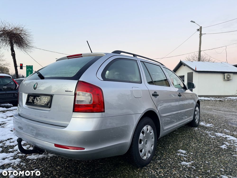 Skoda Octavia 1.6 TDI DPF Ambiente - 12