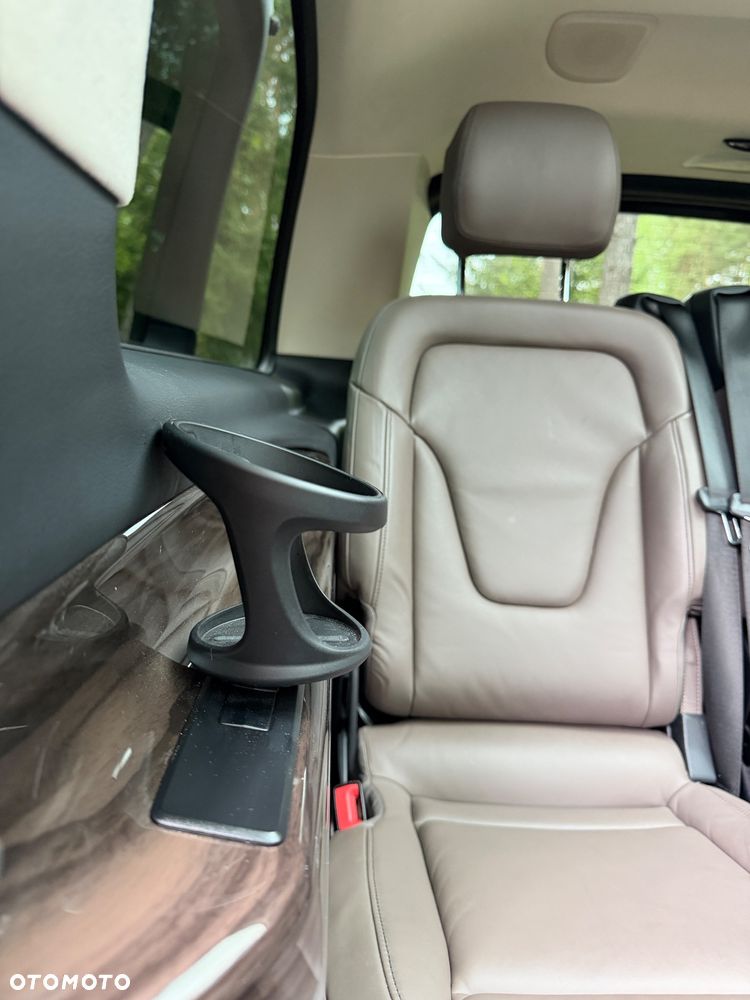 Mercedes-Benz Klasa V 300 d 9G-Tronic Exclusive (d³ugi) - 30