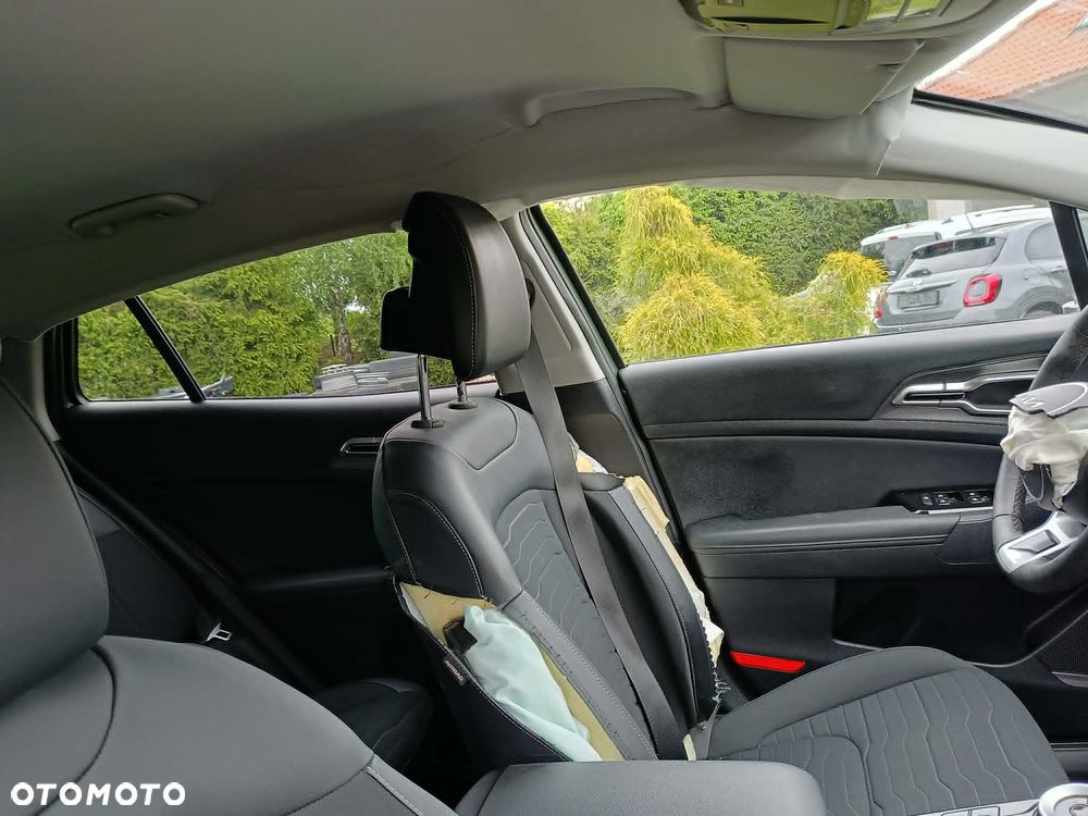 Kia Sportage 1.6 T-GDI PHEV Business Line 4WD - 33
