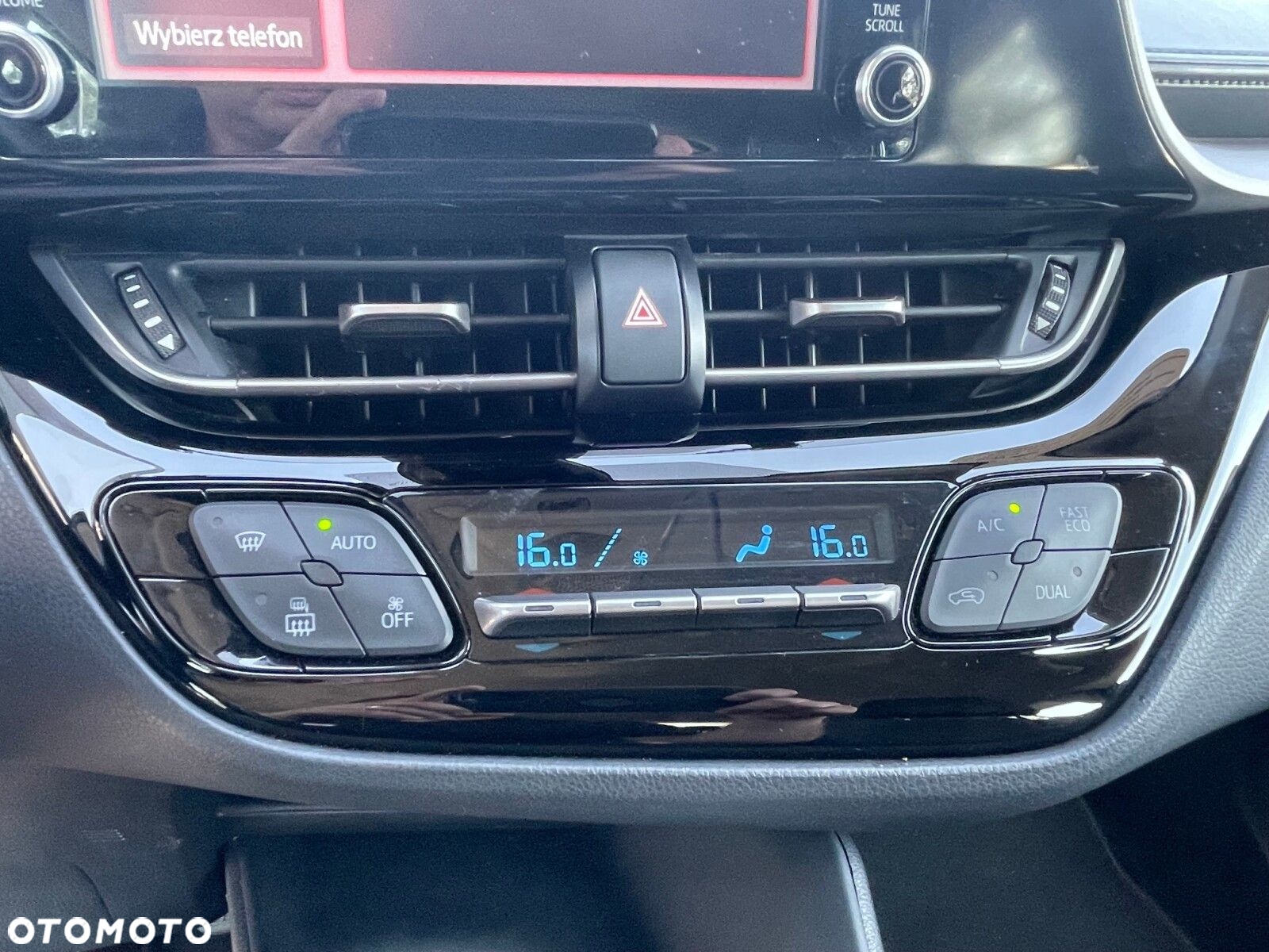 Toyota C-HR 1.8 Hybrid Premium - 18