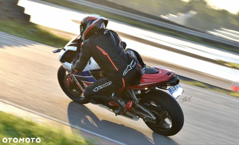 Honda CBR - 8