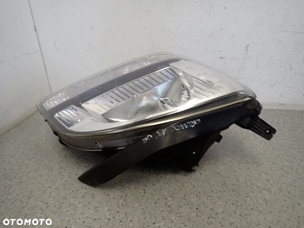 CHEVROLET ORLANDO 10- LAMPA PRZEDNIA PRAWA REFLEKTOR PRAWY - 11