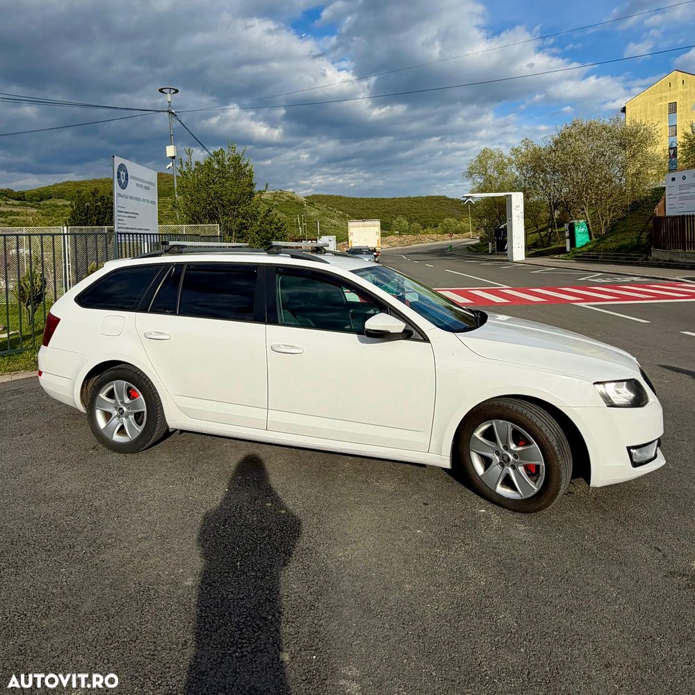 Skoda Octavia 1.6 TDI (Green tec) DSG Ambition - 4
