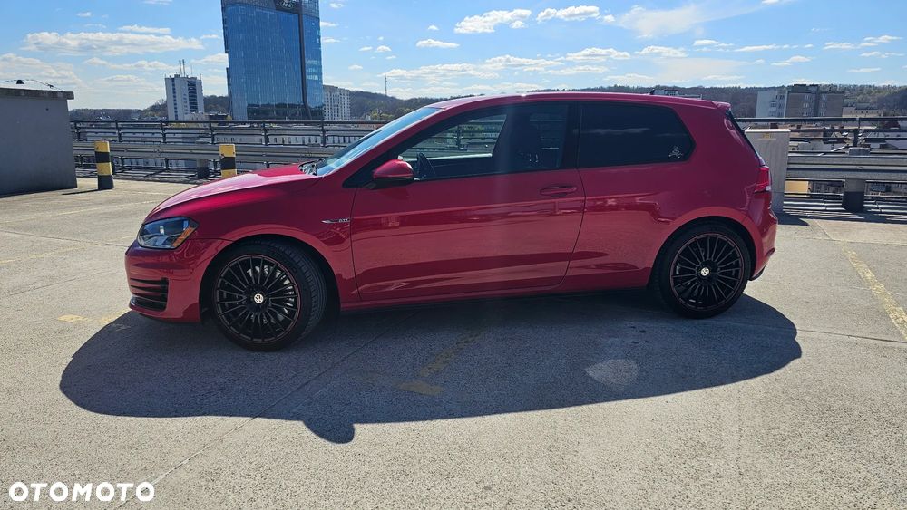 Volkswagen Golf - 4