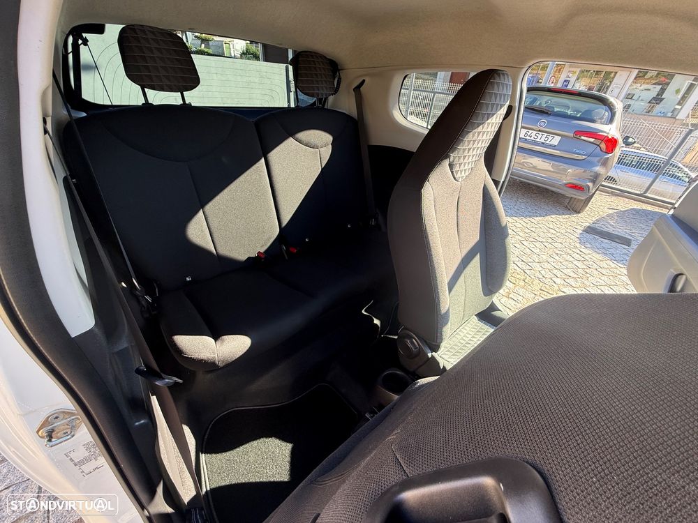 Peugeot 108 1.0 VTI S&S Style - 10