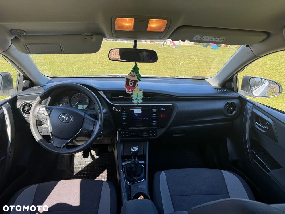 Toyota Auris 1.4 D-4D Active - 10