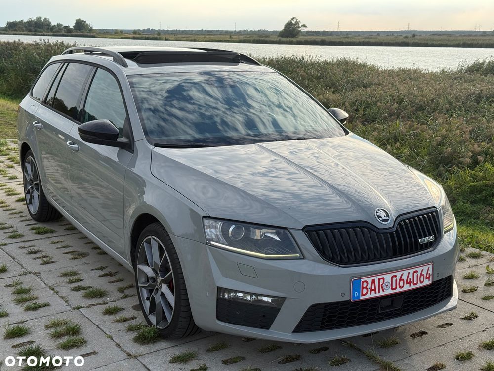 Skoda Octavia 2.0 TDI DSG RS - 2