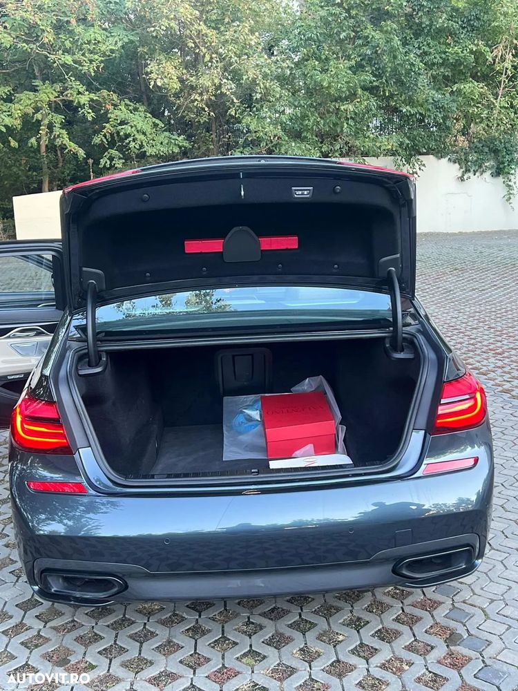 BMW Seria 7 750i xDrive Edition Exclusive - 16