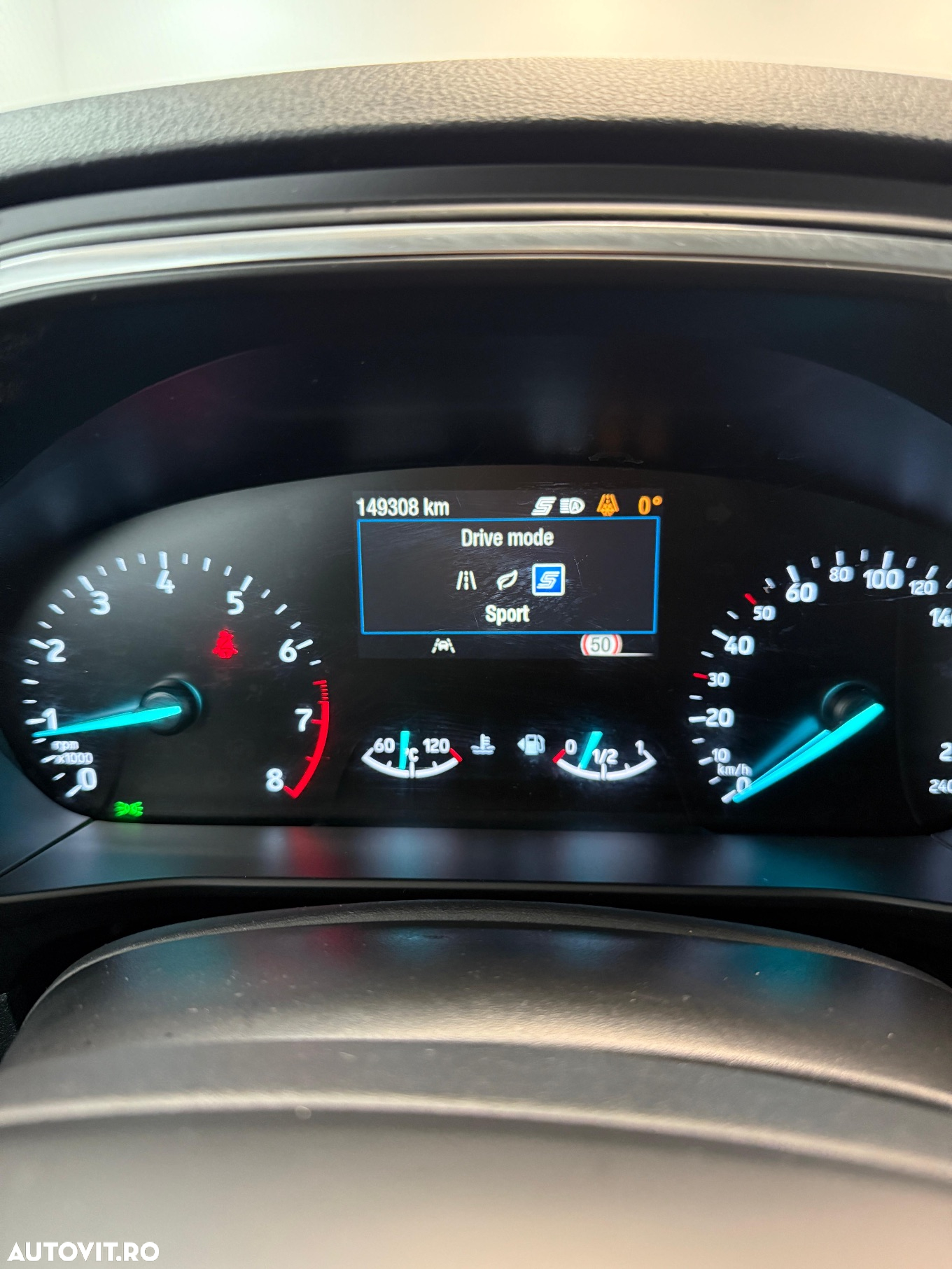 Ford Focus 1.0 EcoBoost MHEV Titanium - 29