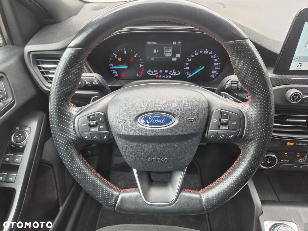 Ford Focus 1.5 EcoBlue Start-Stopp-System ST-LINE DESIGN - 6