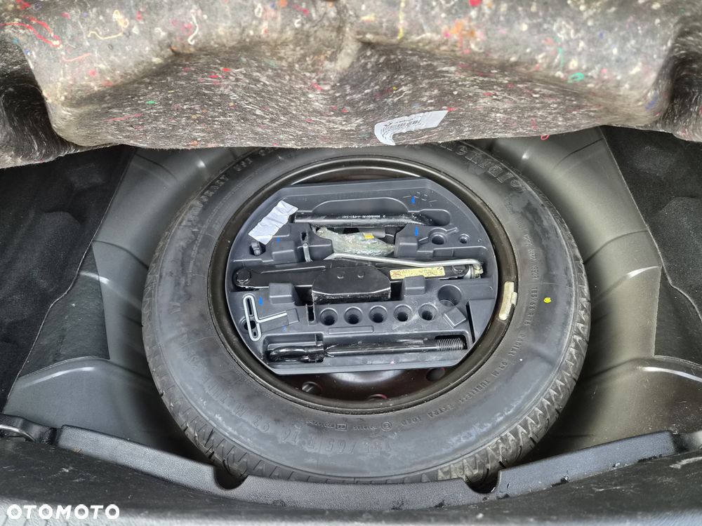 Renault Laguna 2.0 dCi Monaco GP2 - 30
