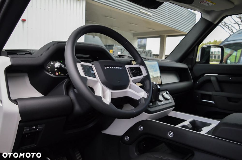 Land Rover Defender 3.0 D250 mHEV - 15