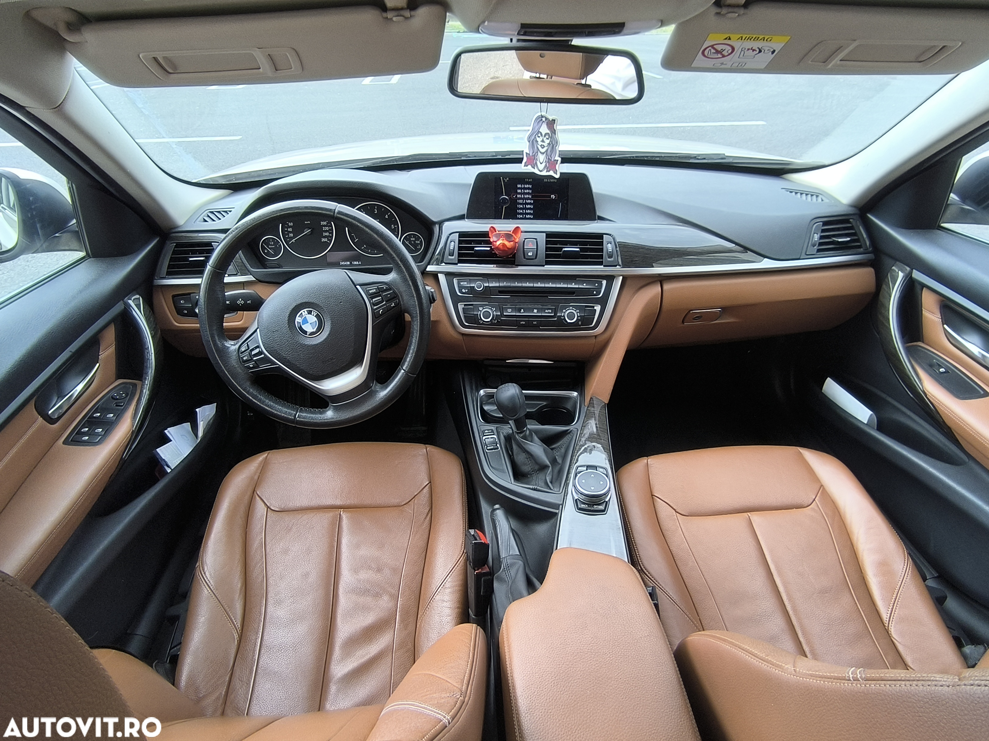 BMW Seria 3 318d - 8