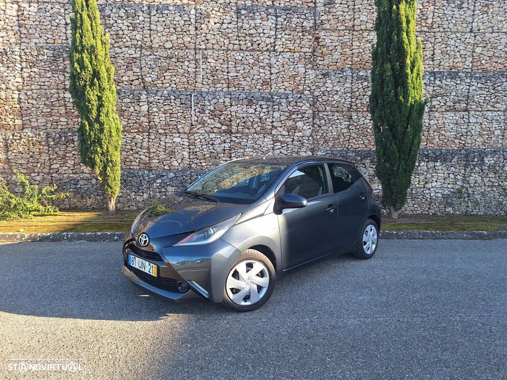 Toyota Aygo 1.0 X-Play+AC+X-Touch - 1