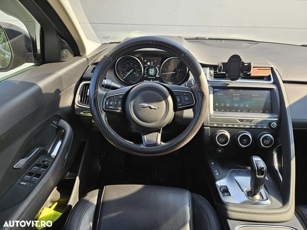 Jaguar E-Pace P200 AWD - 10