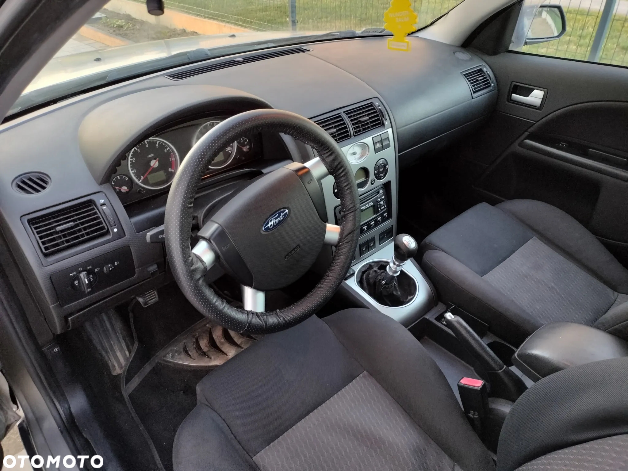 Ford Mondeo 2.0 Trend - 13