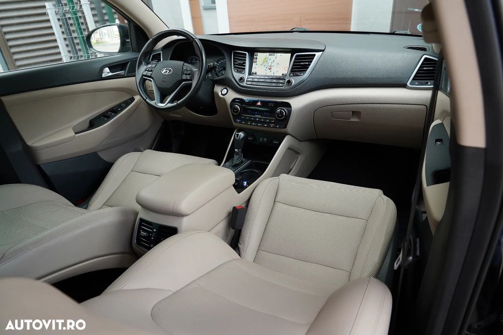 Hyundai Tucson 2.0 CRDI 4WD 6AT Premium+ - 12