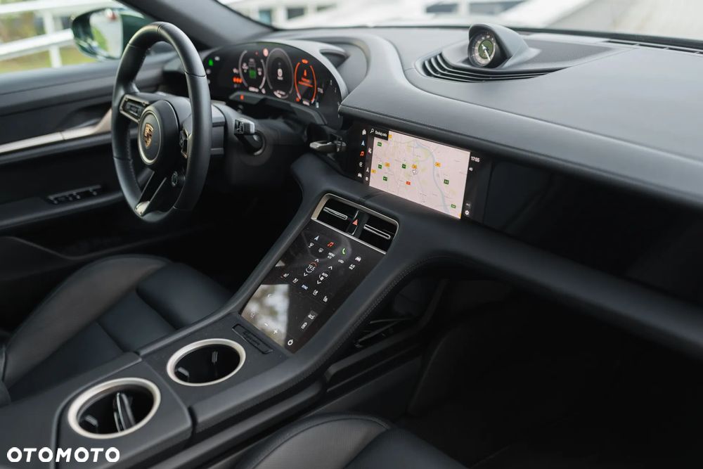 Porsche Taycan 105kWh 4S Performance Plus - 18