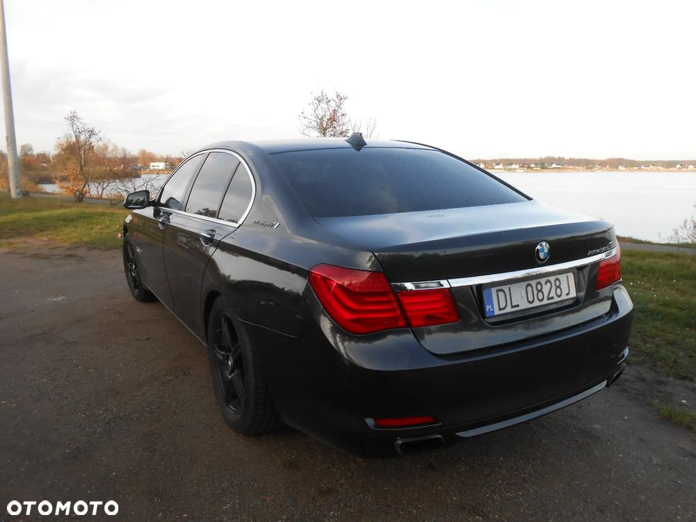 BMW Seria 7 750Li Edition Exclusive - 5