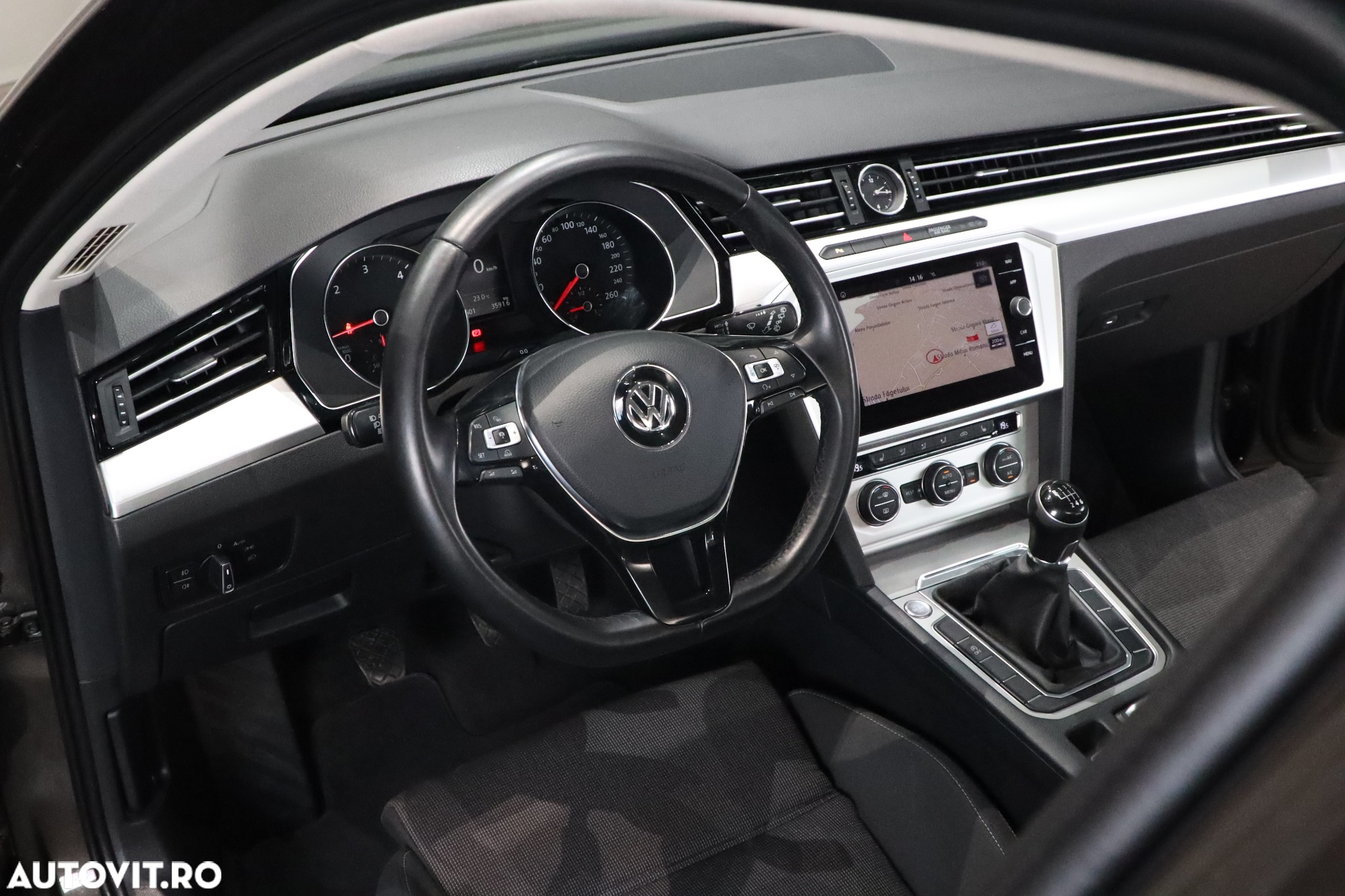 Volkswagen Passat Variant 1.6 TDI (BlueMotion Technology) Comfortline - 7