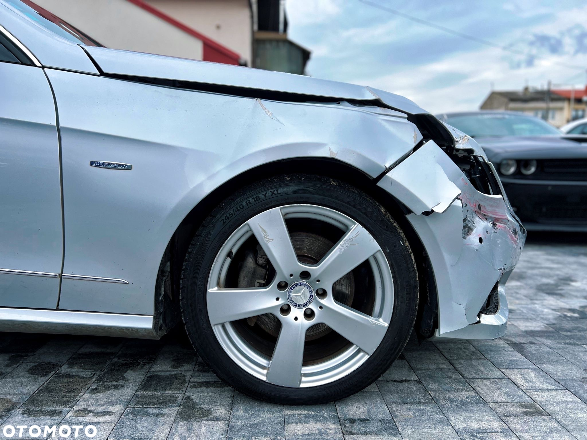 Mercedes-Benz Klasa E 350 CDI BlueEff Avantgarde - 4