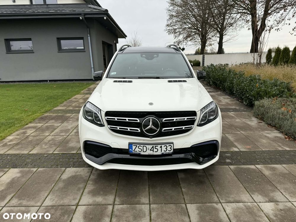 Mercedes-Benz GLS - 1
