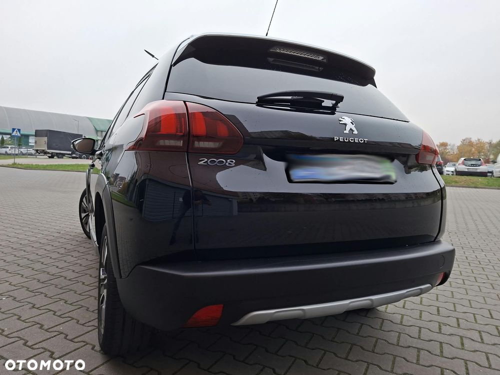 Peugeot 2008 1.6 BlueHDi Allure - 23