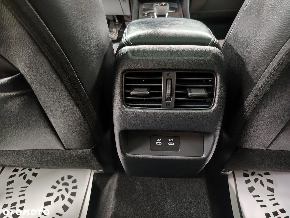 Nissan Qashqai 1.3 DIG-T MHEV Xtronic N-Connecta - 26