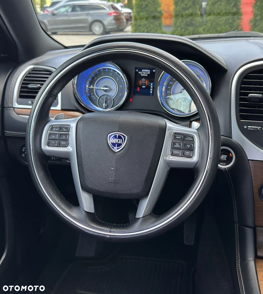 Lancia Thema 3.6 Executive AWD - 34