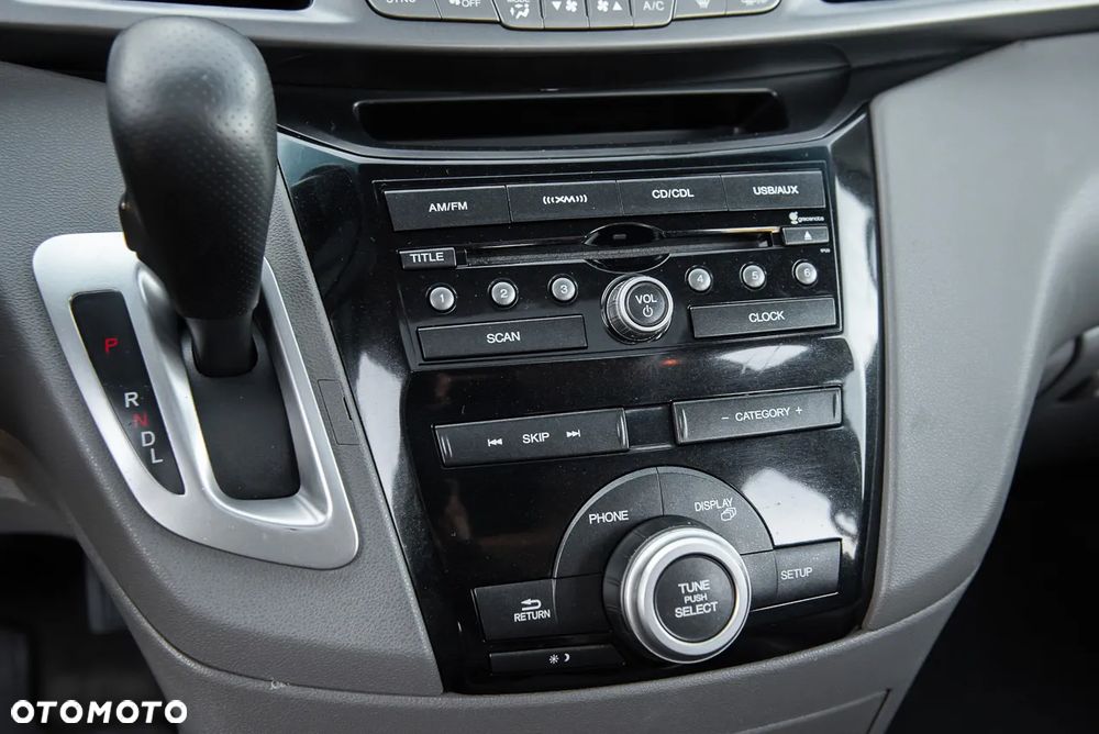 Honda Odyssey 3.5 LX - 24