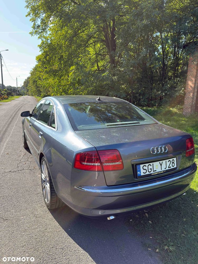Audi A8 2004 photo 4